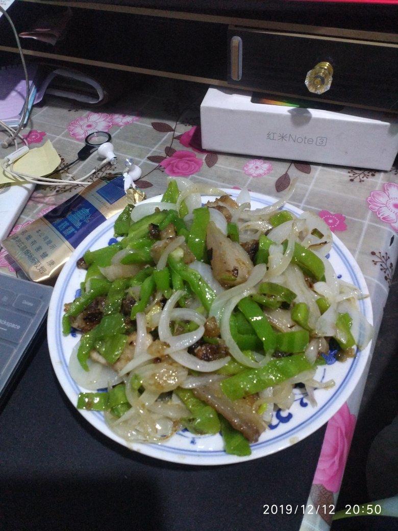 洋葱青椒炒肉
