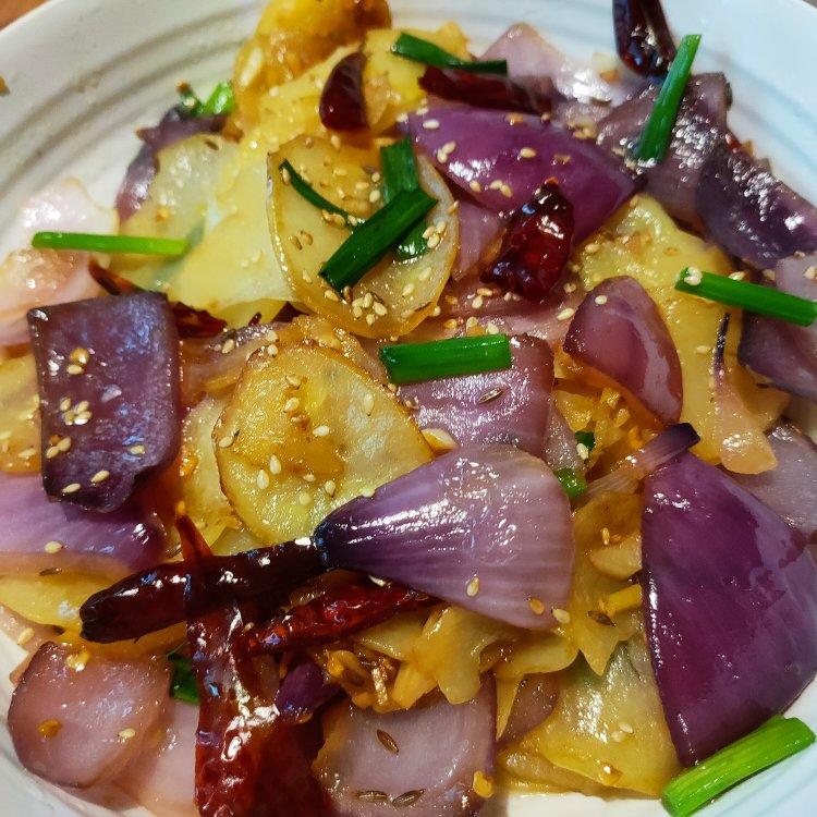 边吃边流泪的「孜然土豆片」