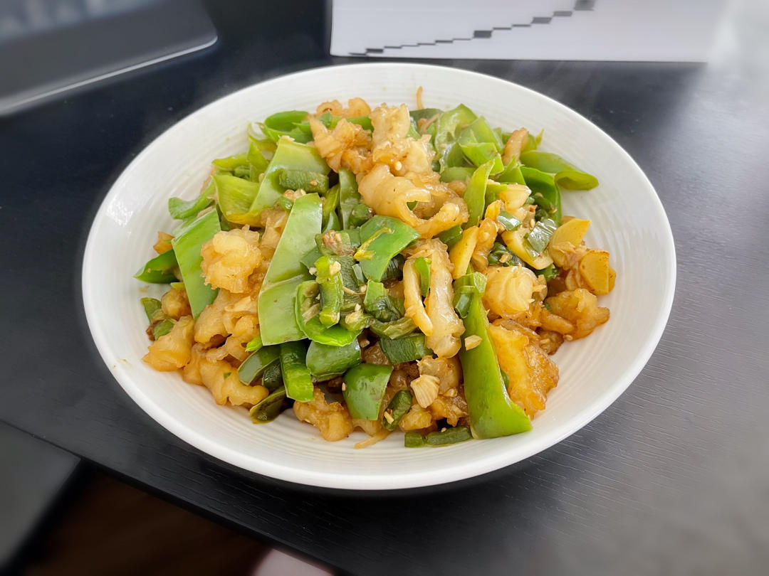 辣炒花胶（小米鱼胶）