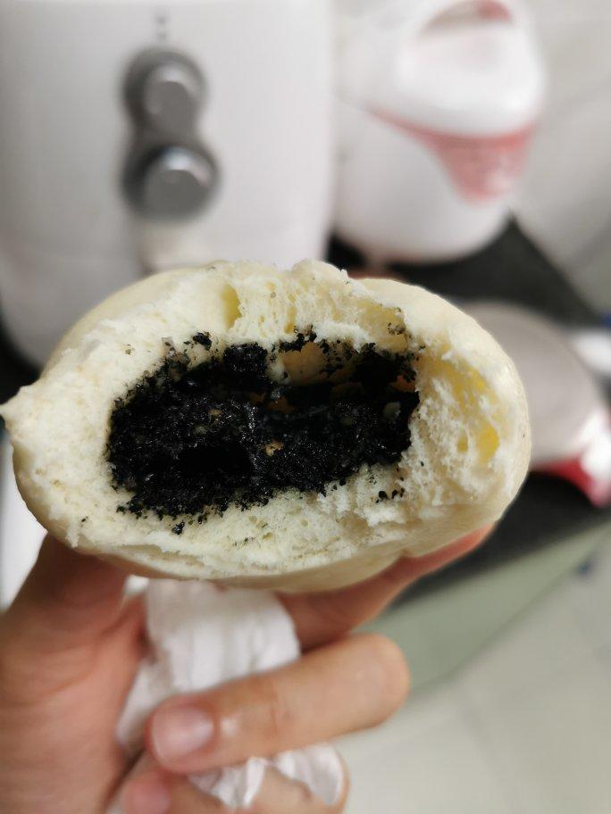 su做的花生芝麻包子