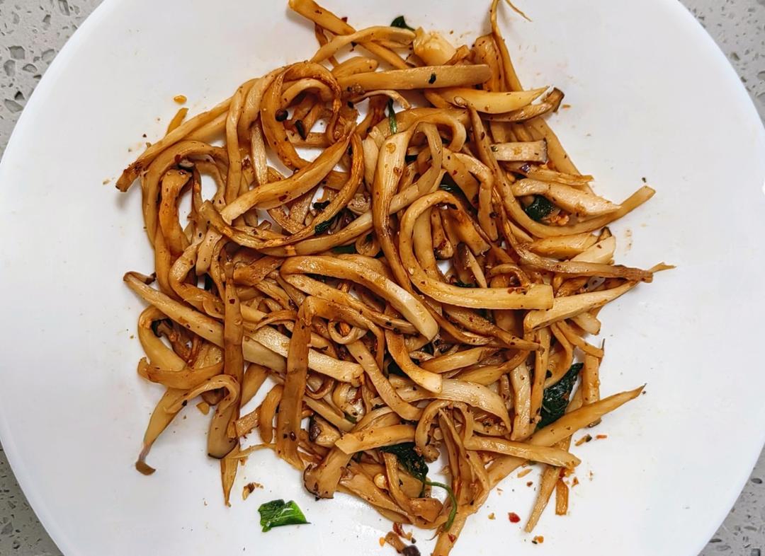 好吃又低卡的微波炉干煸杏鲍菇