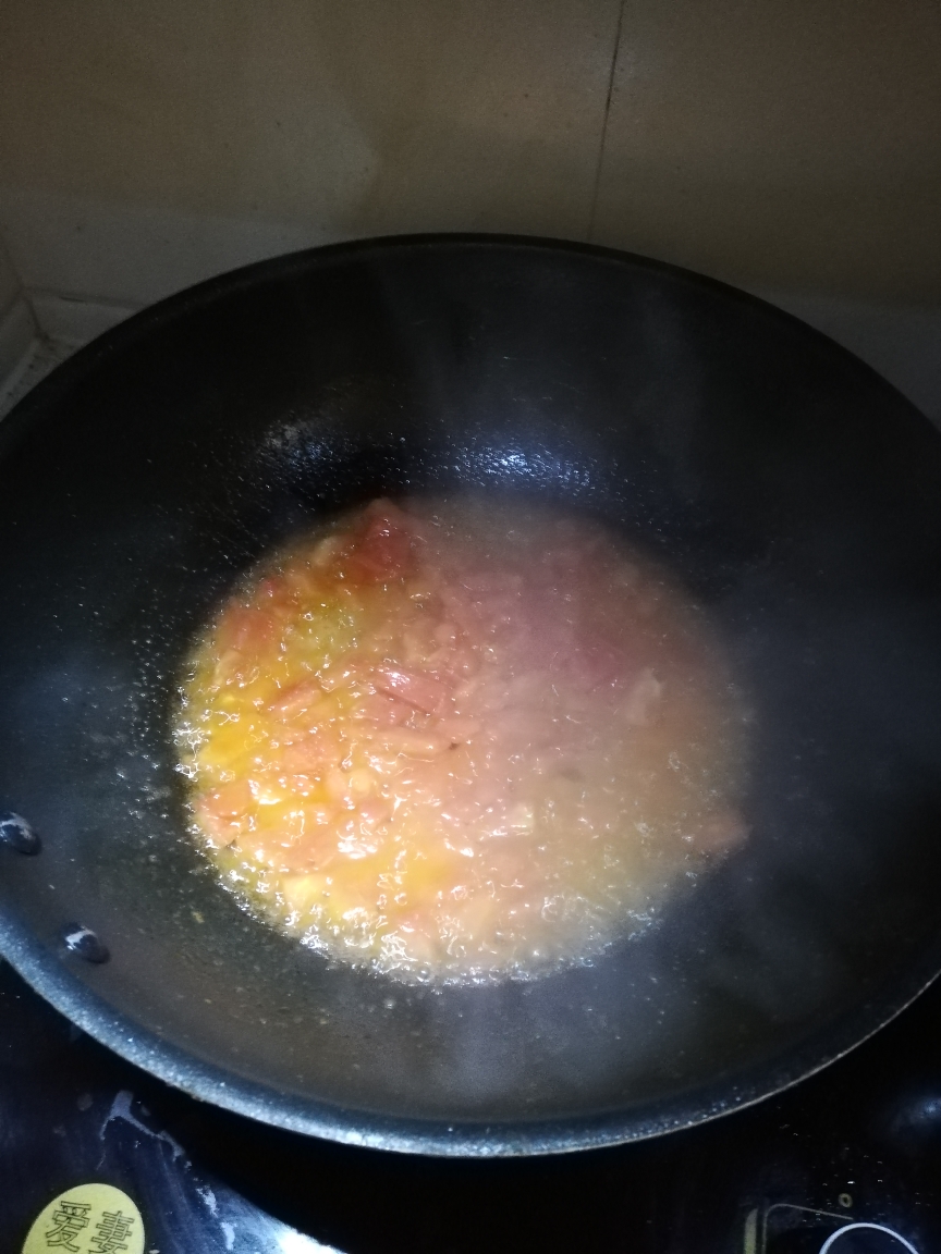 西红柿菠菜金针菇疙瘩汤，简单营养方便，好吃！的做法 步骤3