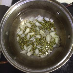 绿豆百合粥的做法 步骤4