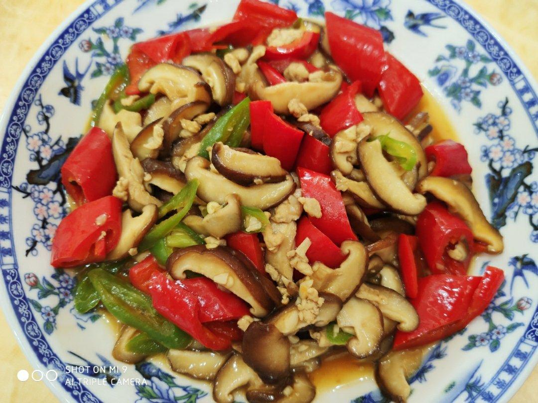 香菇炒辣椒