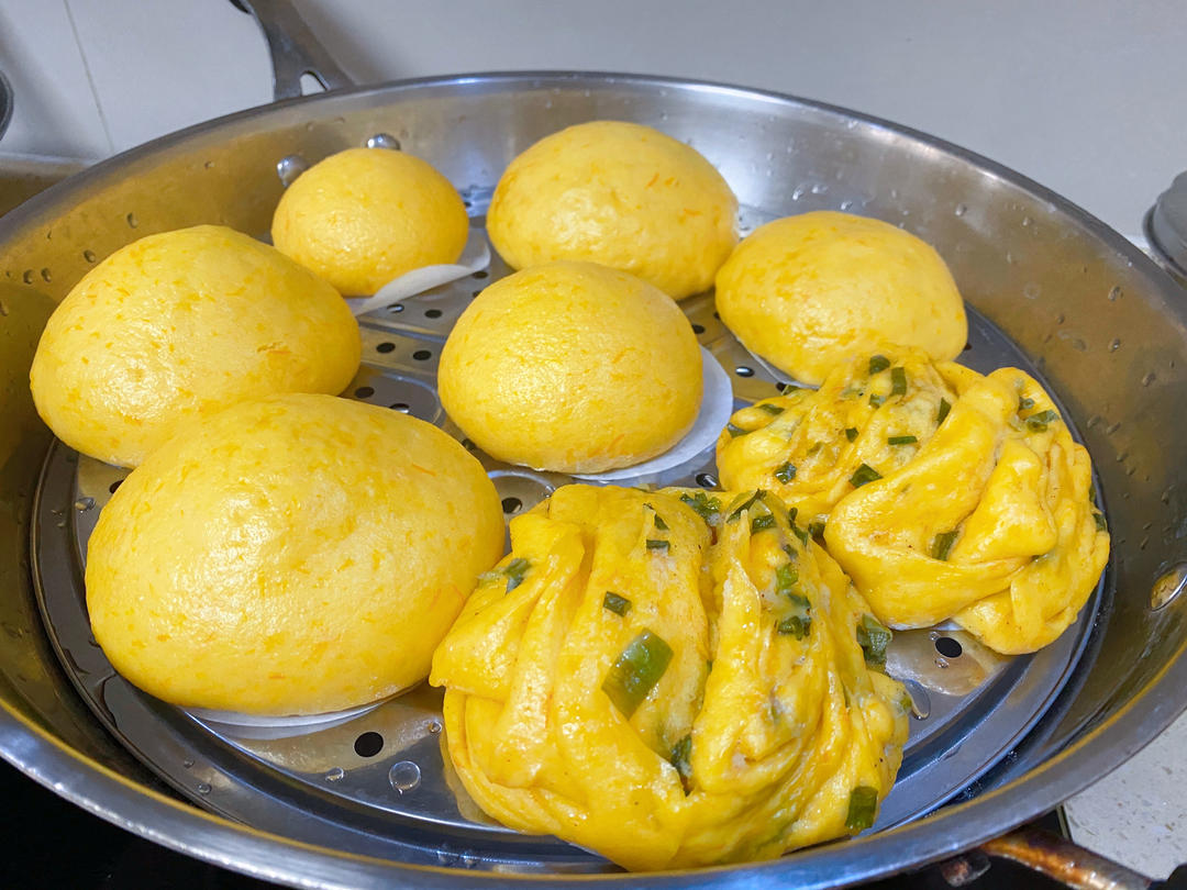 南瓜花式双色馒头（一次发酵，新手100%成功）