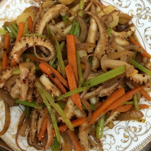 【什锦干锅鱿鱼图片】凉粉爱喝茶_下厨房