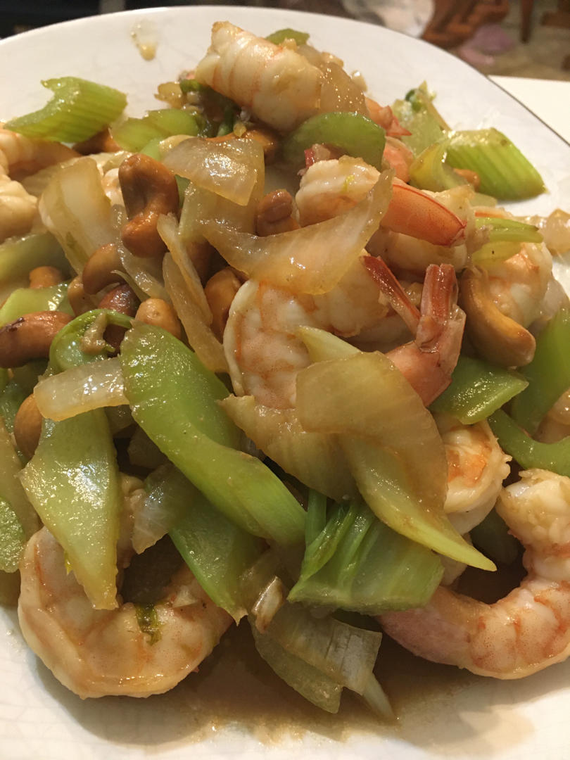 西芹腰果炒鲜瑶柱（虾仁）---在家也能做出五星级酒店的菜肴