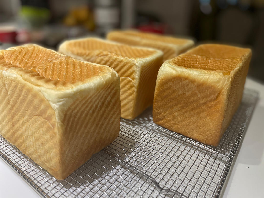 lovejia做的鲜奶牧场土司吴克己老师店铺招牌土司