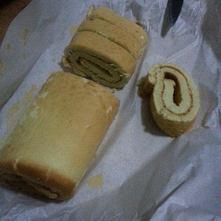 戚风蛋糕卷（家用30L烤箱自带烤盘之3蛋卷卷）