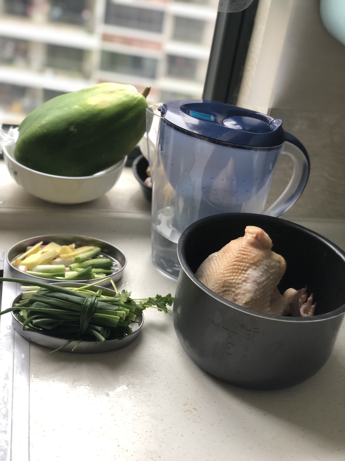 电饭锅盐焗鸡的做法 步骤2