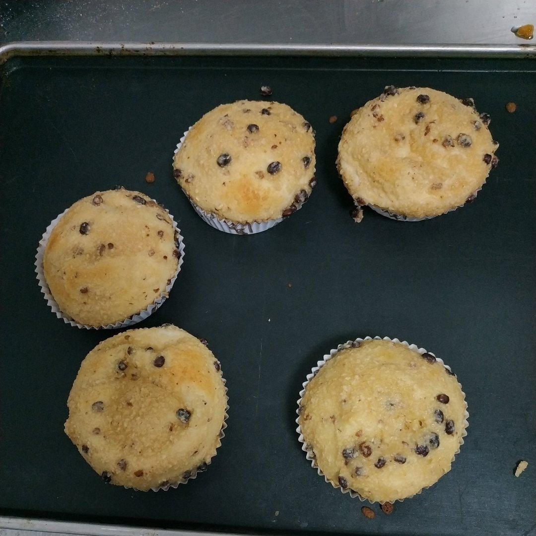 椰蓉蜜豆泡浆面包