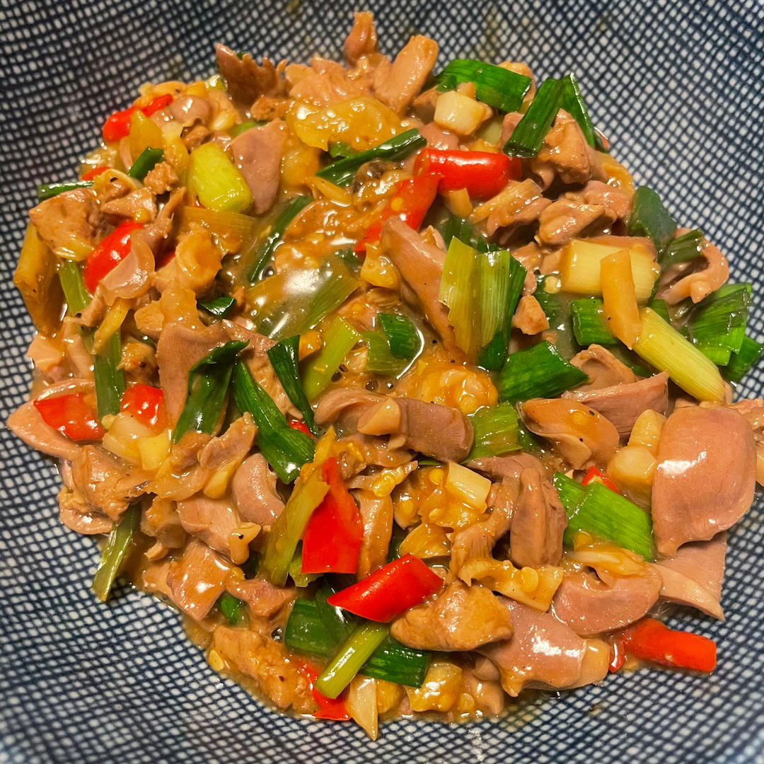 爆炒鸡杂香辣入味开胃下饭