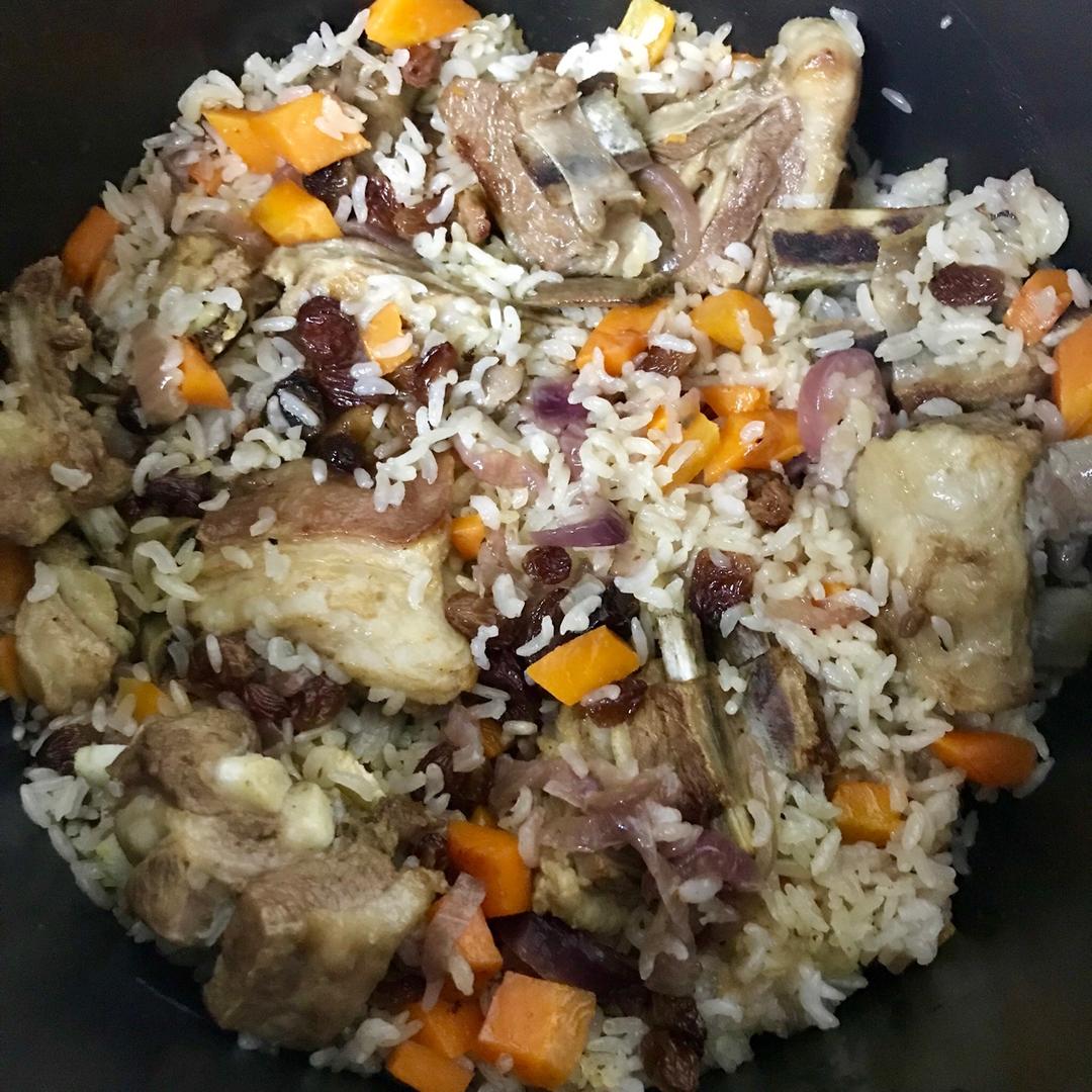 新疆羊肉抓饭