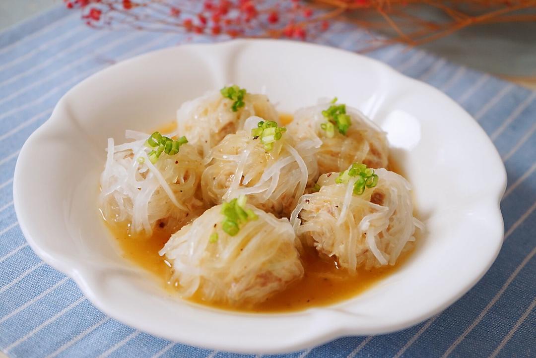 香而不腻的白萝卜水晶肉丸的做法