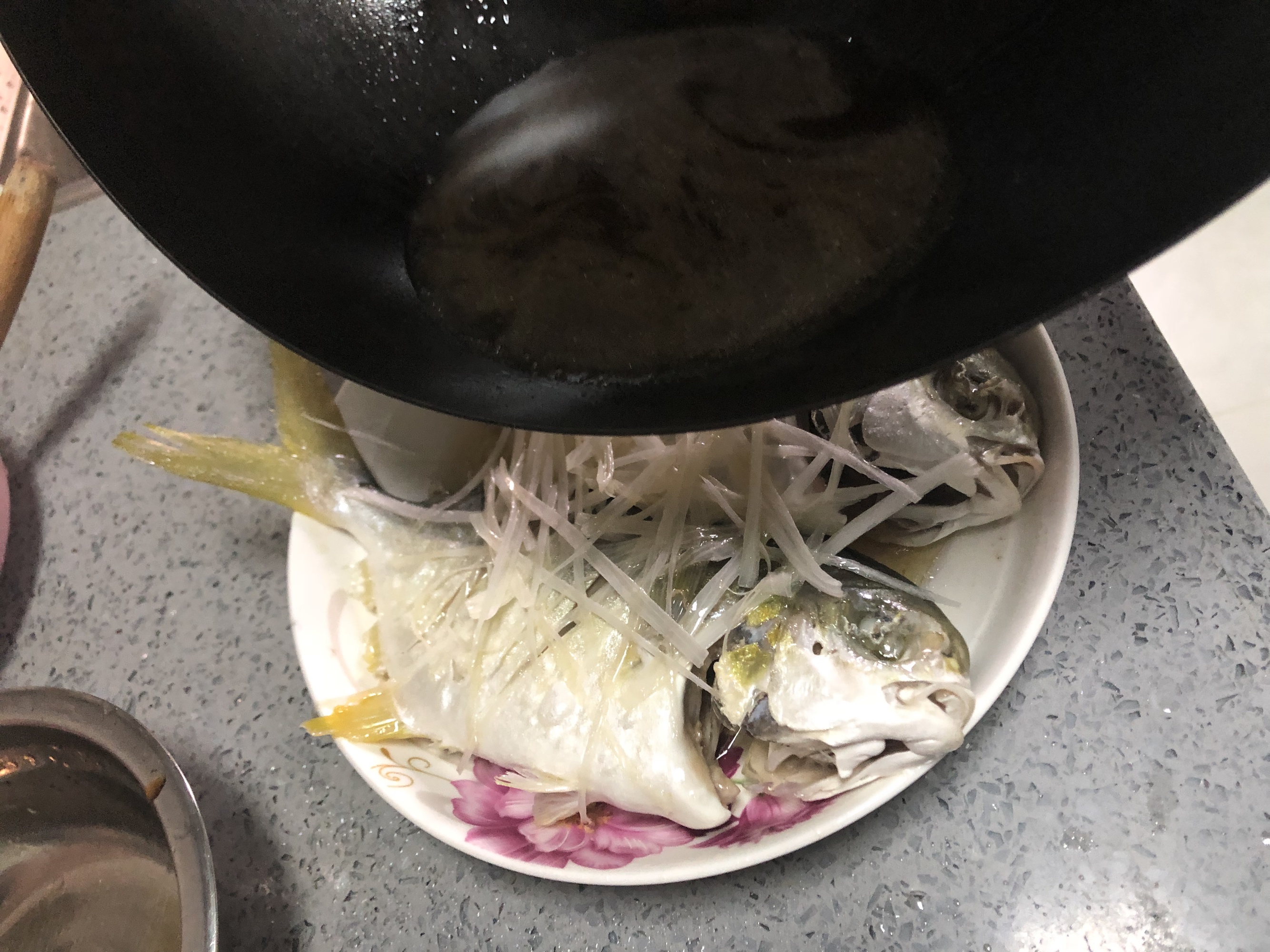 清蒸金鲳鱼家常做法的做法 步骤8