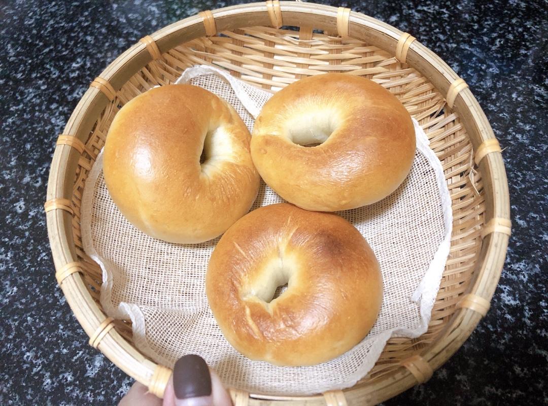 制作快！不用出膜，低脂好吃的面包就是它啦 | 贝果