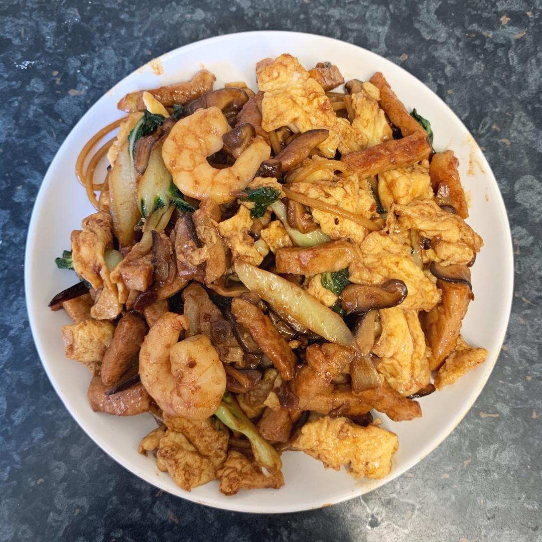 可能是 打你一耳光也舍不得放下碗的面1（青菜香菇炒面）