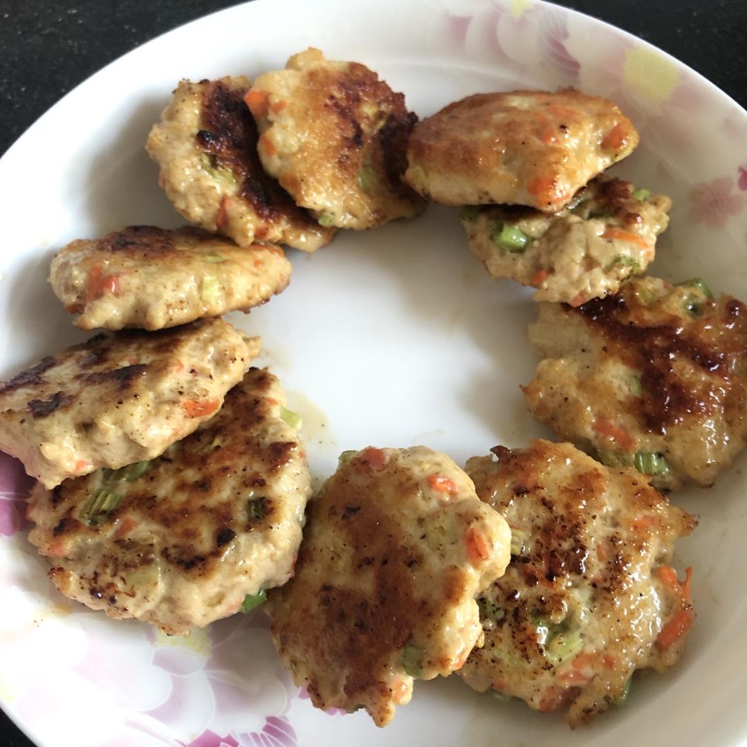 减肥餐：香煎鸡胸肉饼