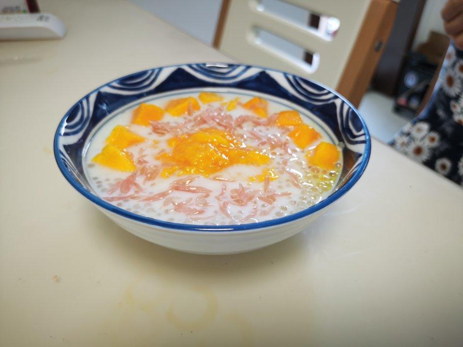 港式甜品——杨枝甘露(芒果西米露)附芒果花切法