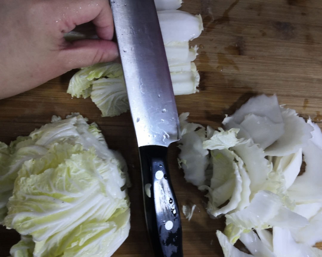 东北家常菜—白菜炖冻豆腐的做法 步骤3