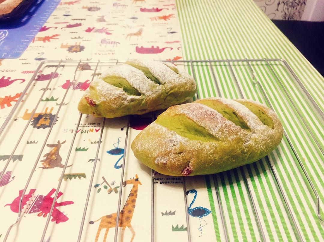 绿肥红瘦 抹茶草莓软欧