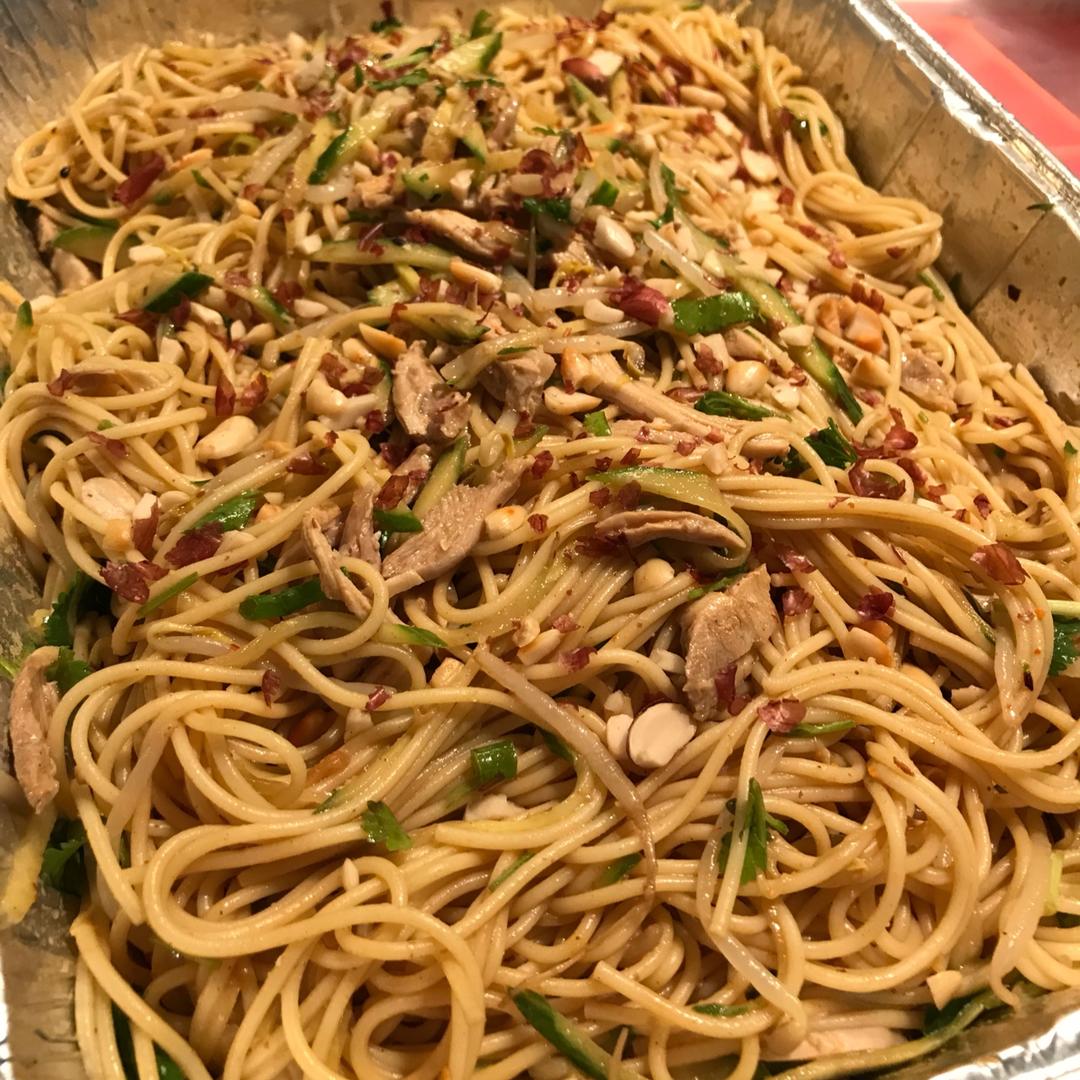 鸡丝麻酱凉面