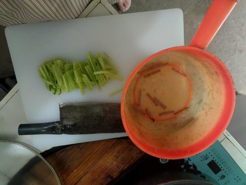 黄瓜蛋皮汤