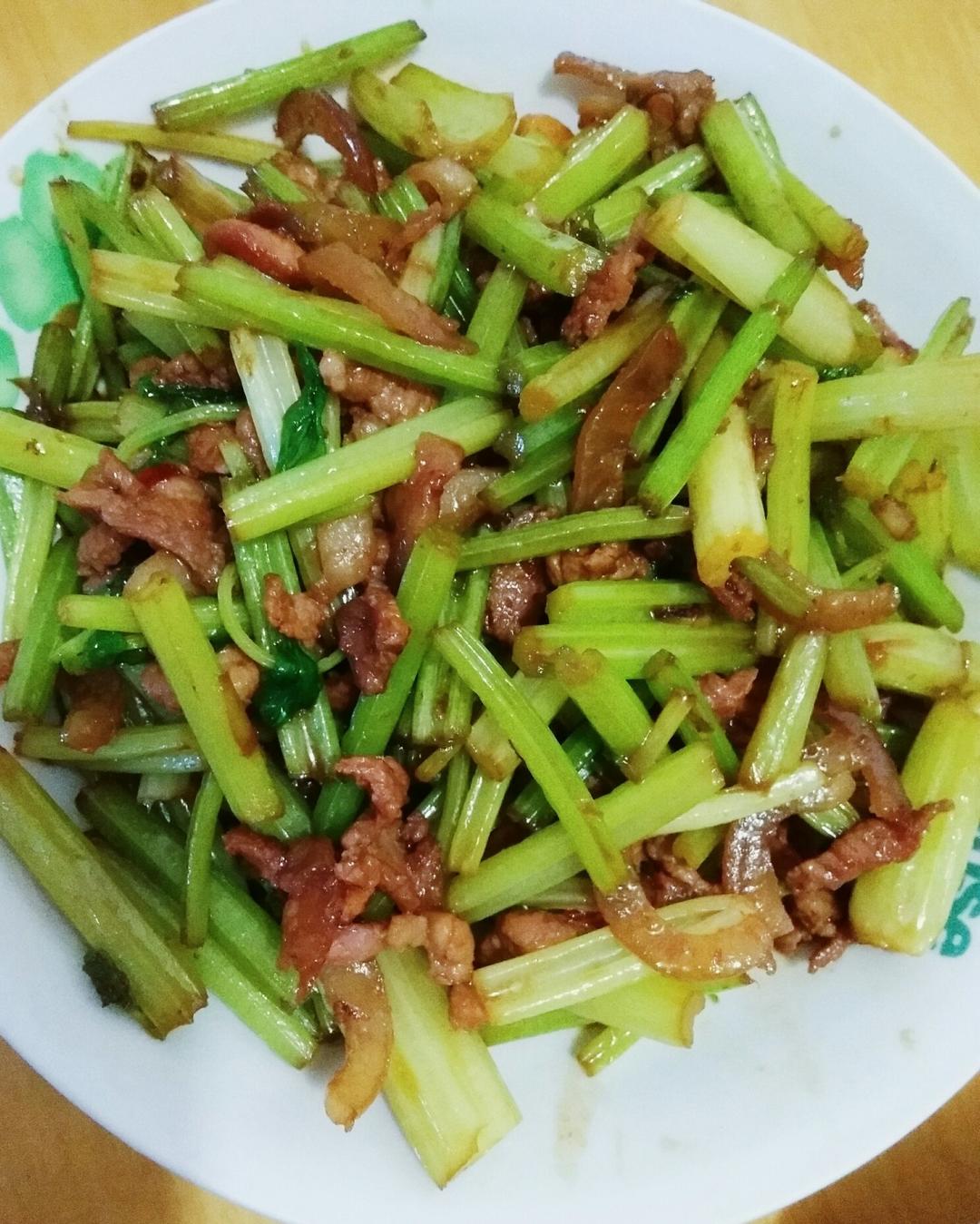 程程程程呦做的芹菜炒肉
