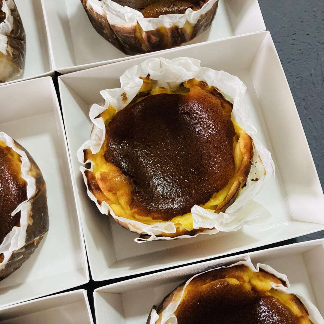 “烧伤”的奶酪蛋糕Burnt cheese cake