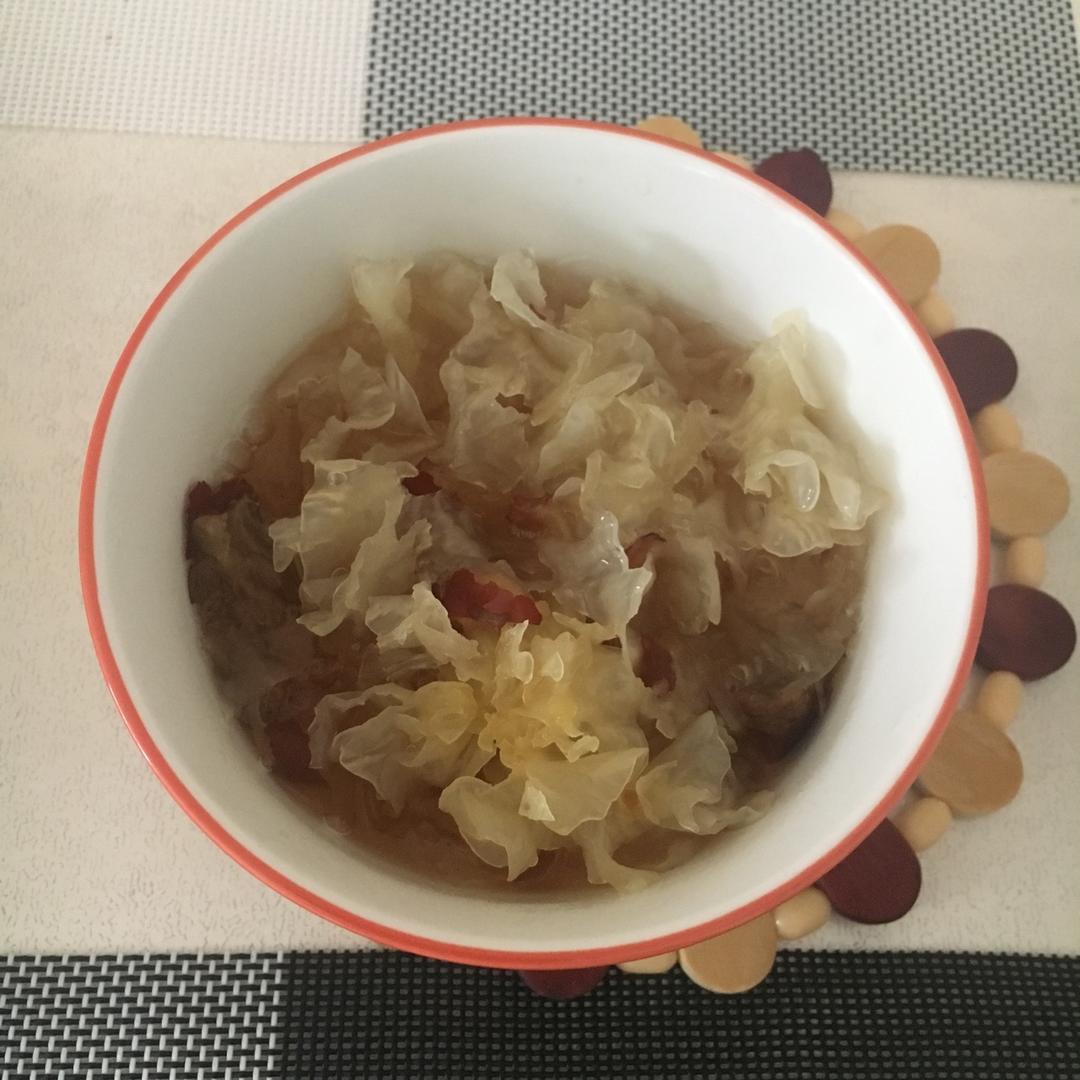 红枣银耳汤