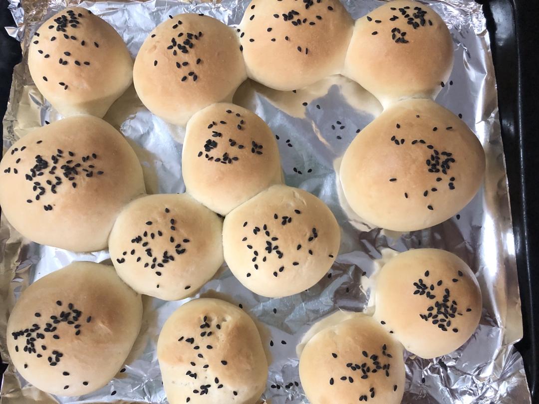 超软牛奶小餐包