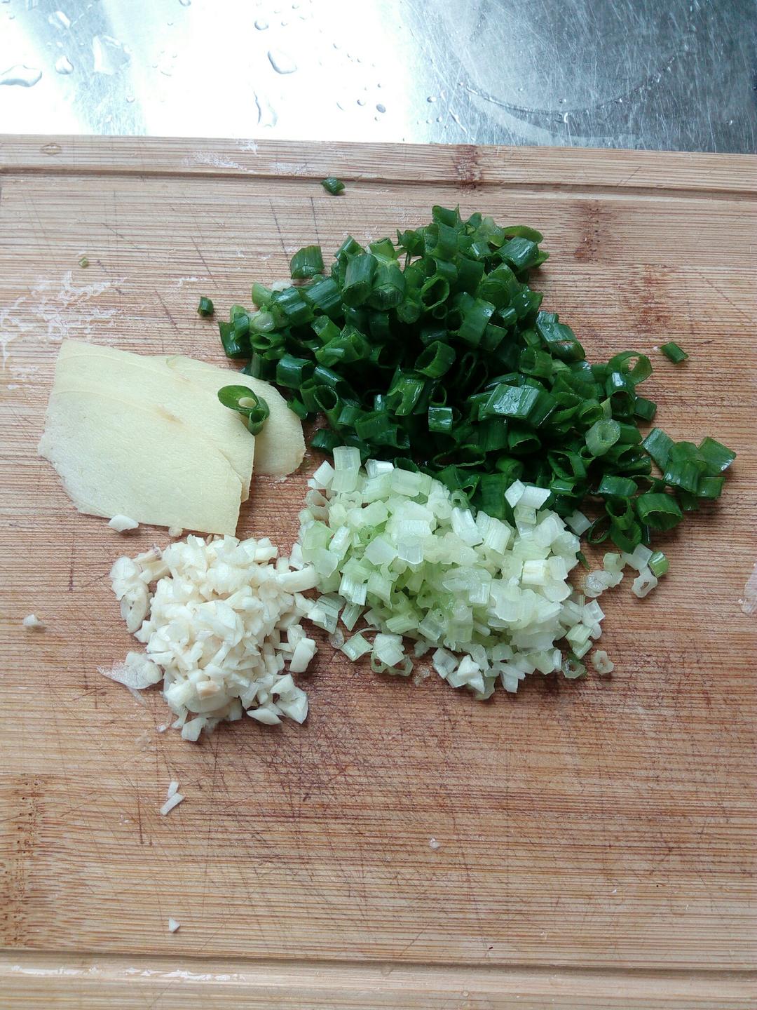 下饭下酒菜——味极红三鱼的做法 步骤1