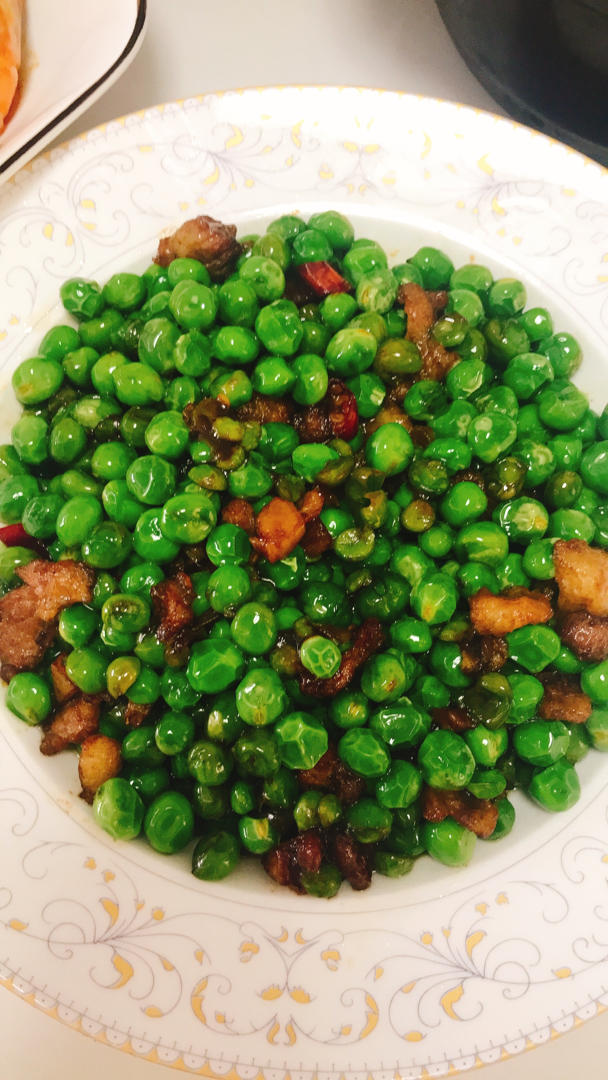 豌豆烧肉沫
