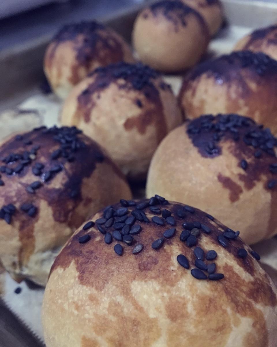 t的妈妈做的烤豆沙包 简单易做又好吃