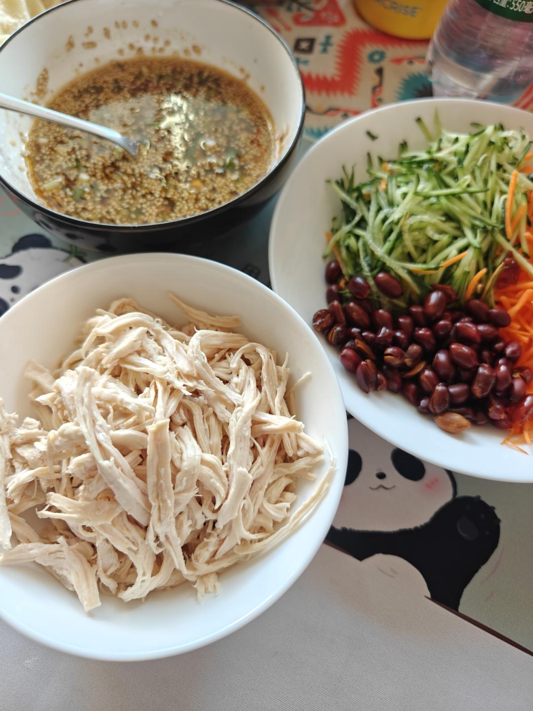 🥒鸡丝凉面
