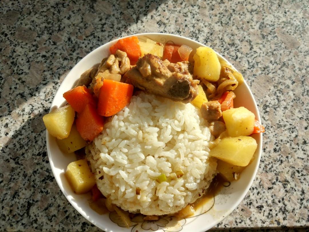 咖喱土豆鸡块