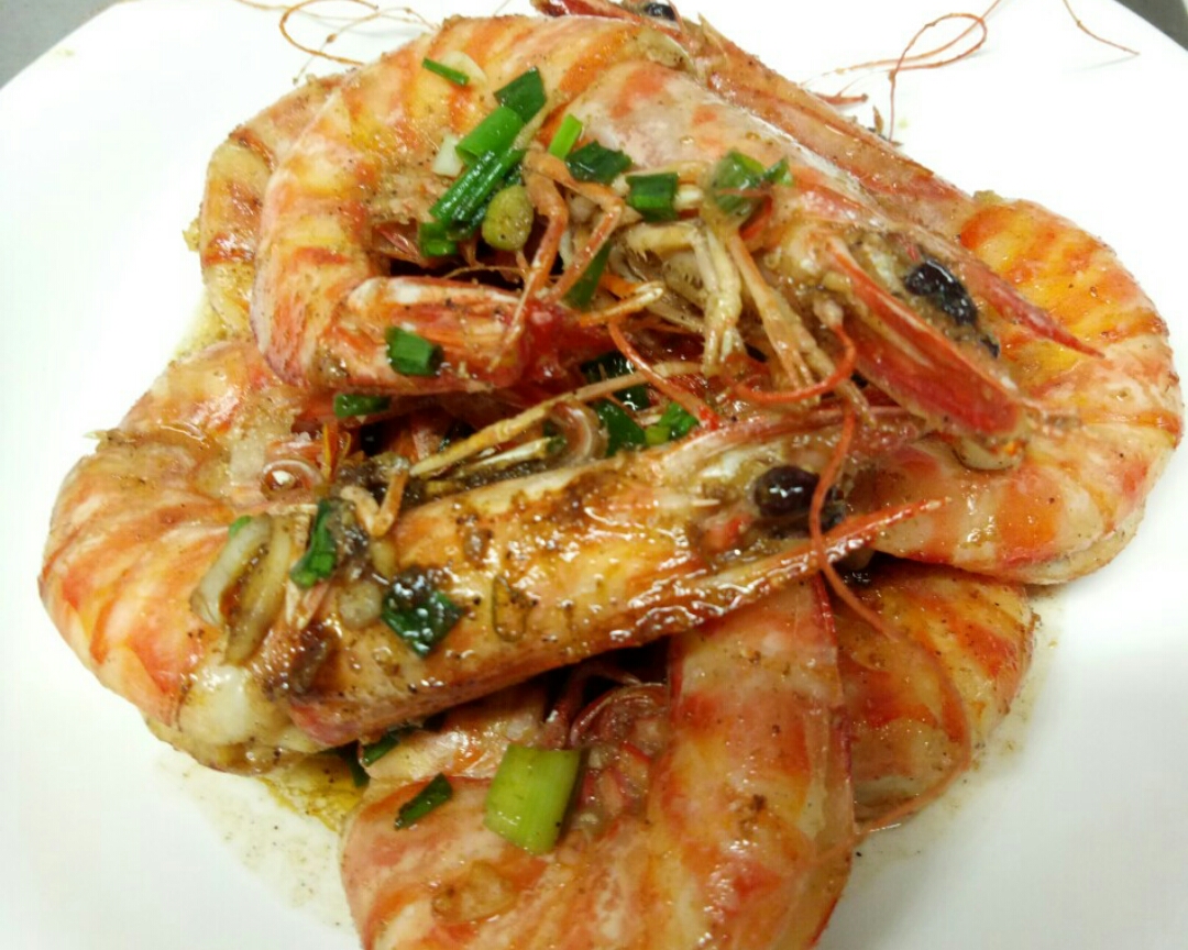 舟山美食——椒盐野生大竹节虾的做法