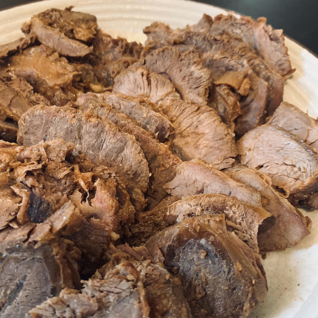 简单几步就能做出正宗酱牛肉（附卤蛋的做法）