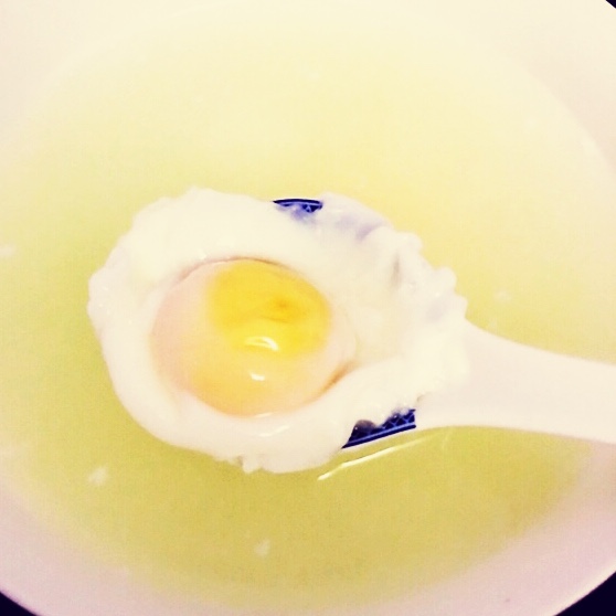 轻松做出形状完整的水煮荷包蛋