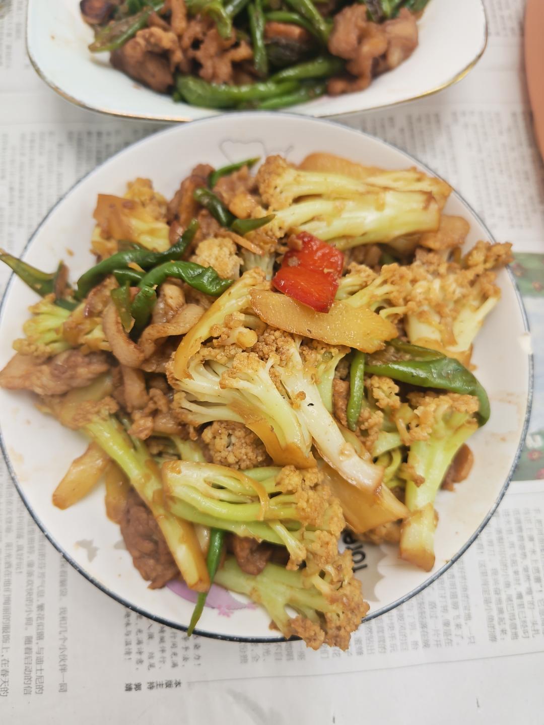 干煸菜花（花菜炒肉）