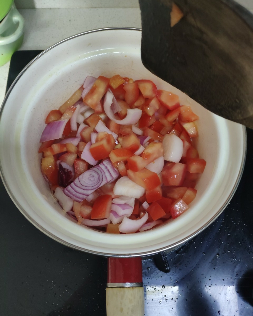 一人食·减脂期番茄锅的做法 步骤2