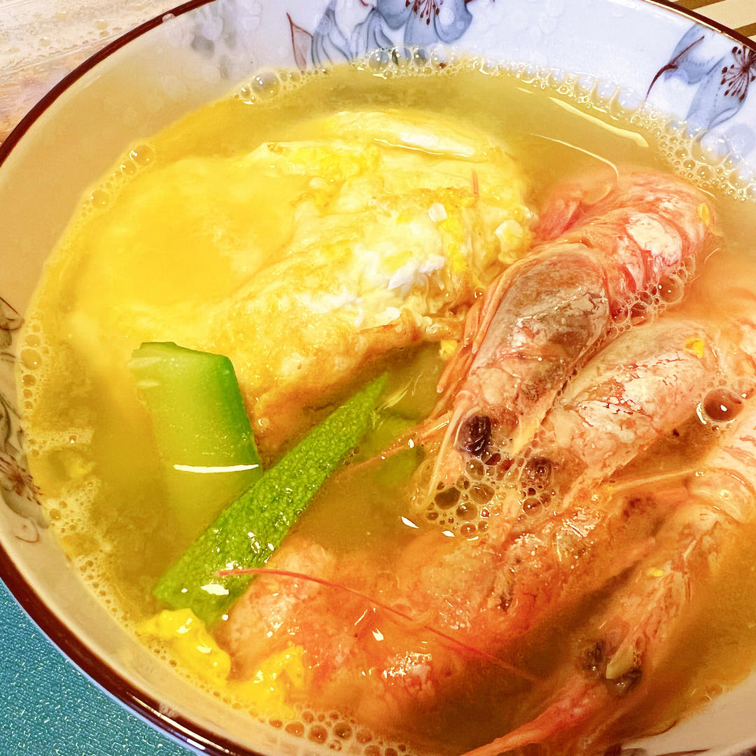 汤鲜味美的「西葫芦煎荷包蛋🍳汤」