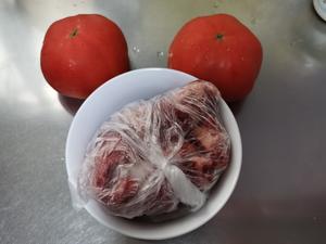番茄炖牛肉～享受大块牛肉大块番茄的美味😍的做法 步骤1