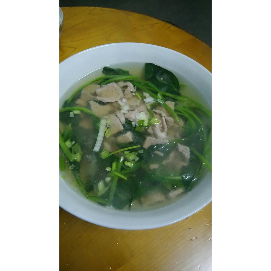 枸杞叶猪肝瘦肉汤