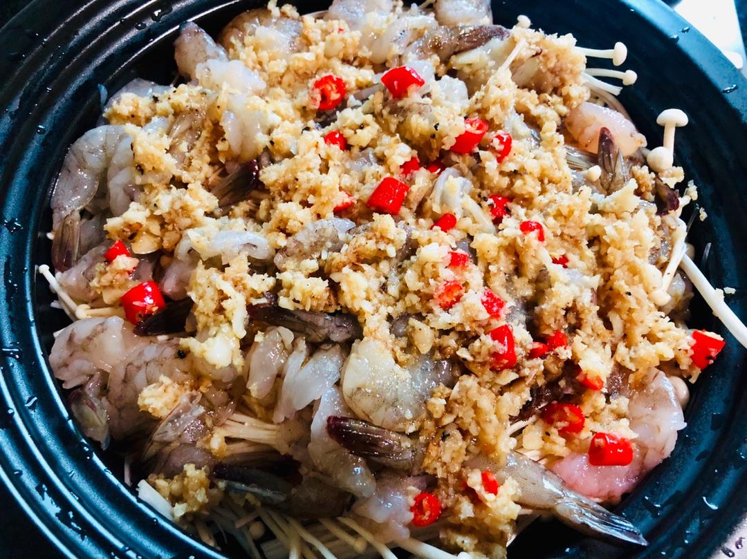 【蒜蓉粉丝蒸虾】
