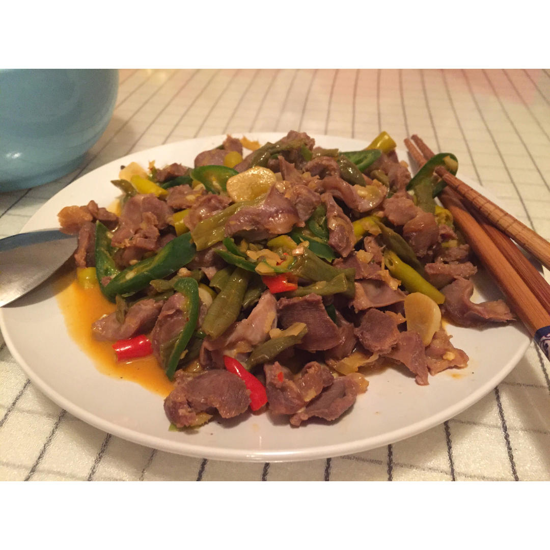 剁椒辣炒鸡胗