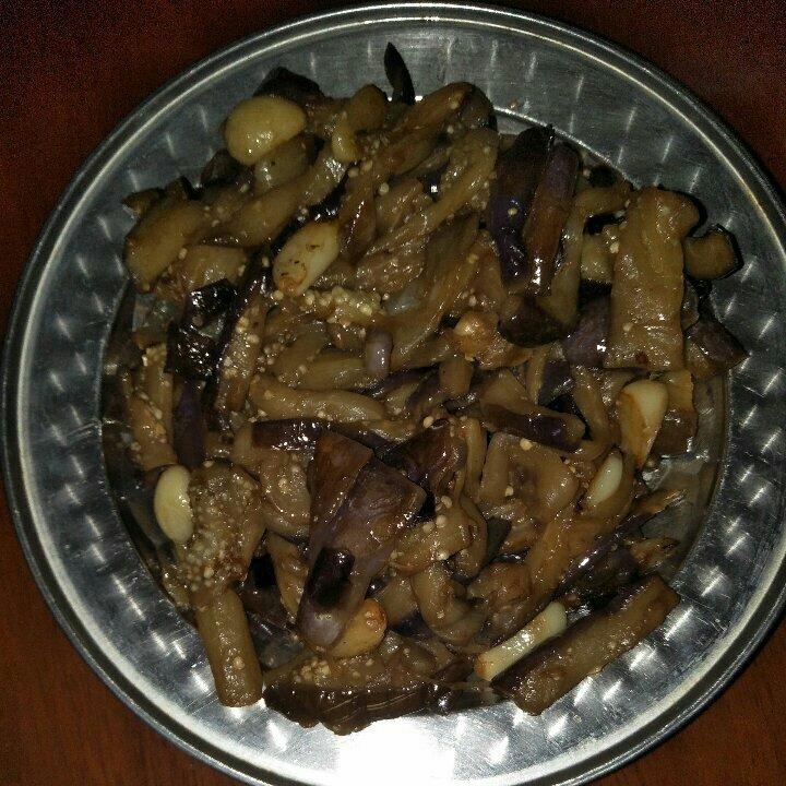 清爽少油又入味的家常炒茄子