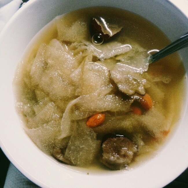 冰糖枸杞雪梨汤