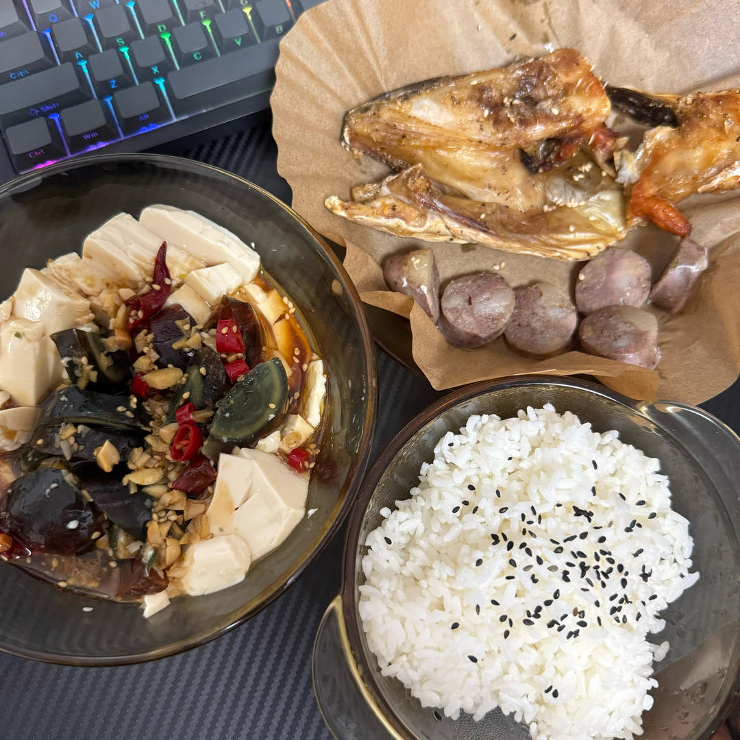 皮蛋拌豆腐