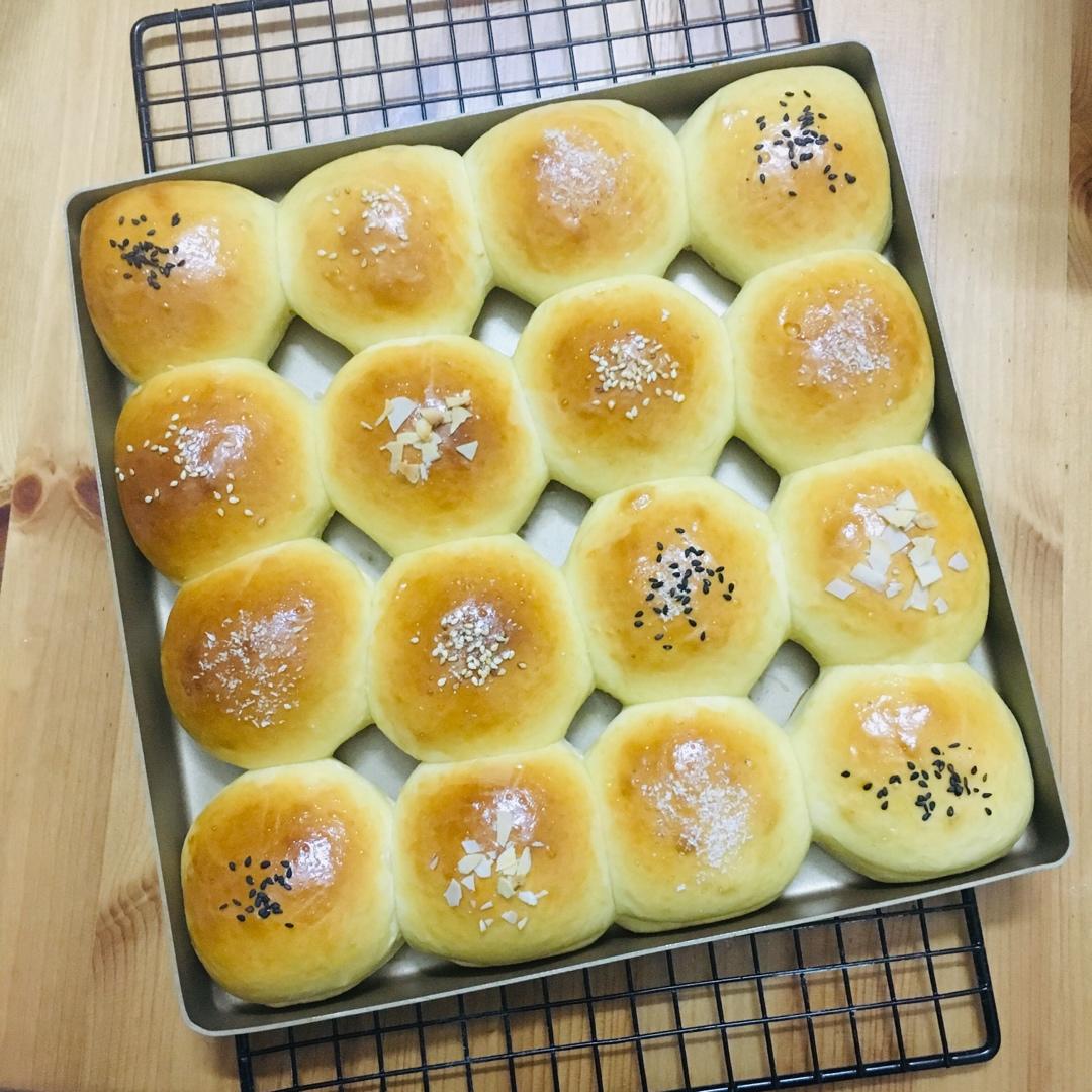 一次性发酵鲜奶油小面包